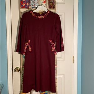 Vintage dress with flower trim